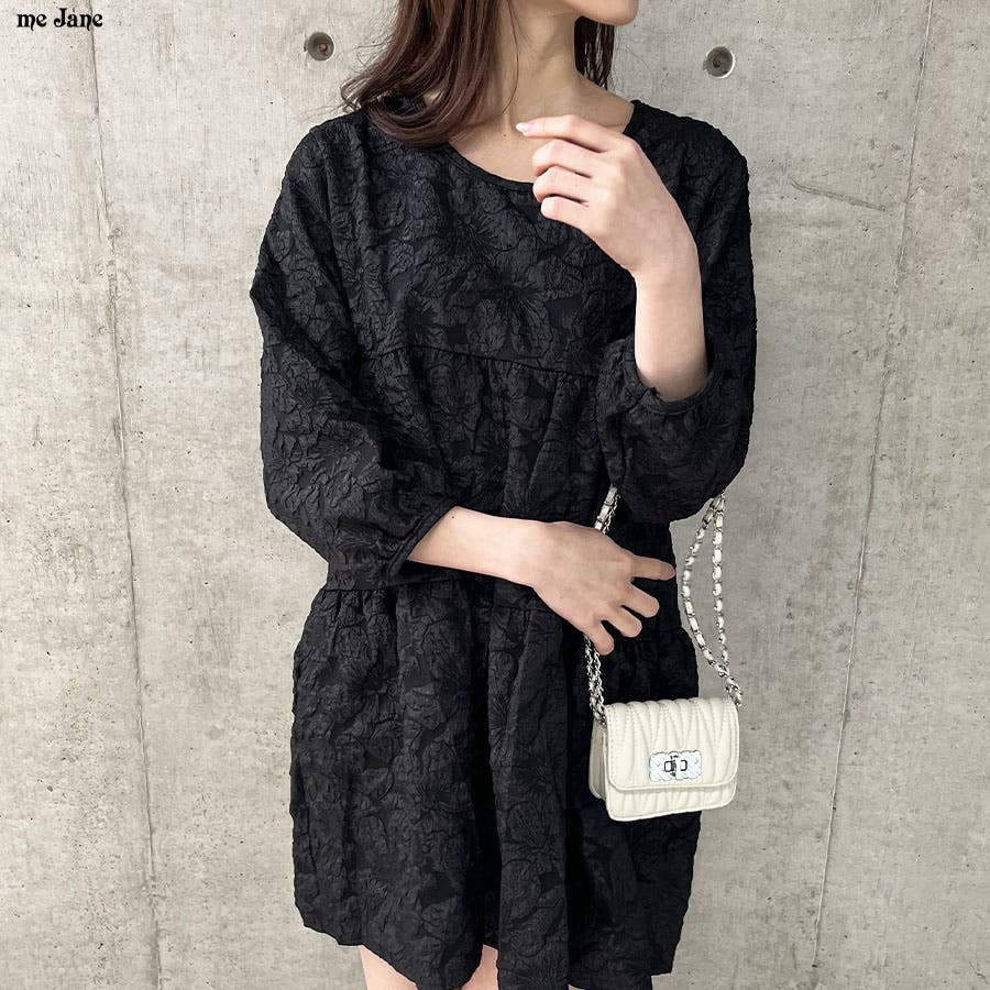 L&KONDO 花柄エンボス加工の黒ショルダーバッグ L&KONDO 花柄エンボス加工の黒ショルダーバッグ 【公式通販】