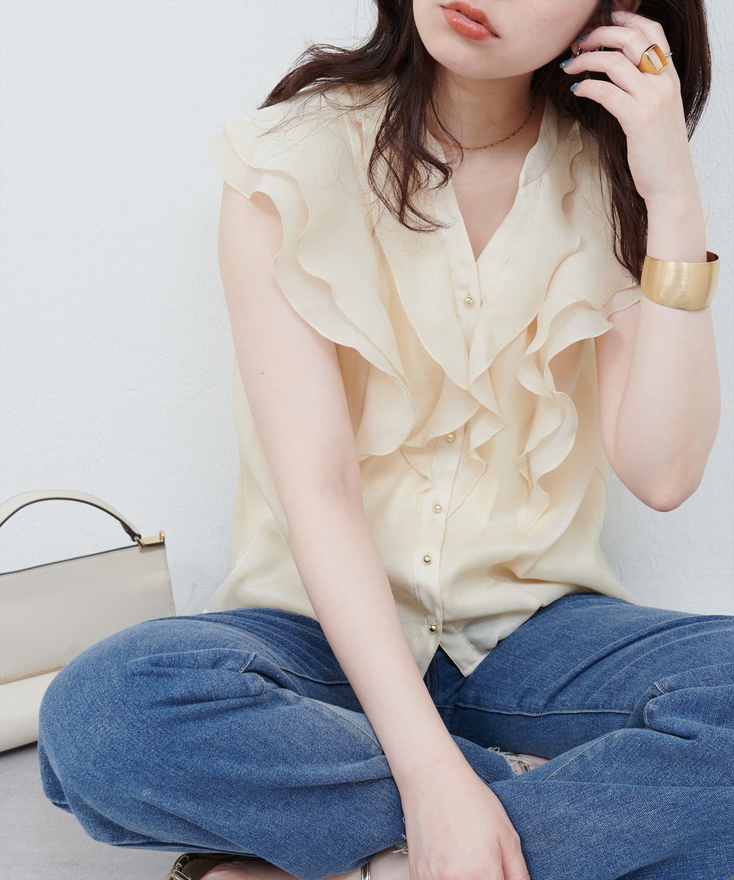 natural couture】ラッフルフリルキーネックブラウス[品番 