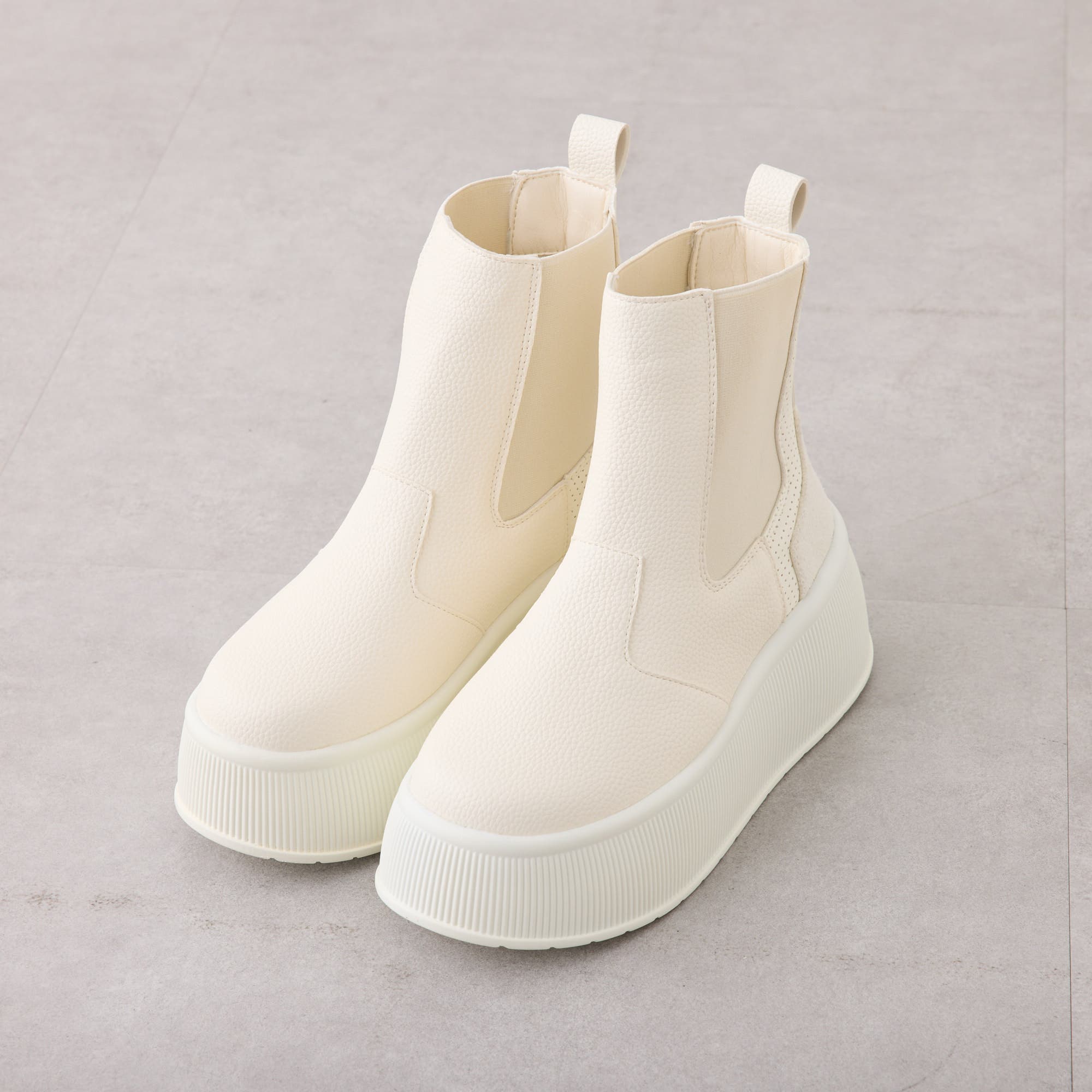 Off-Whiteのサイドゴアブーツ Off-Whiteのサイドゴアブーツ