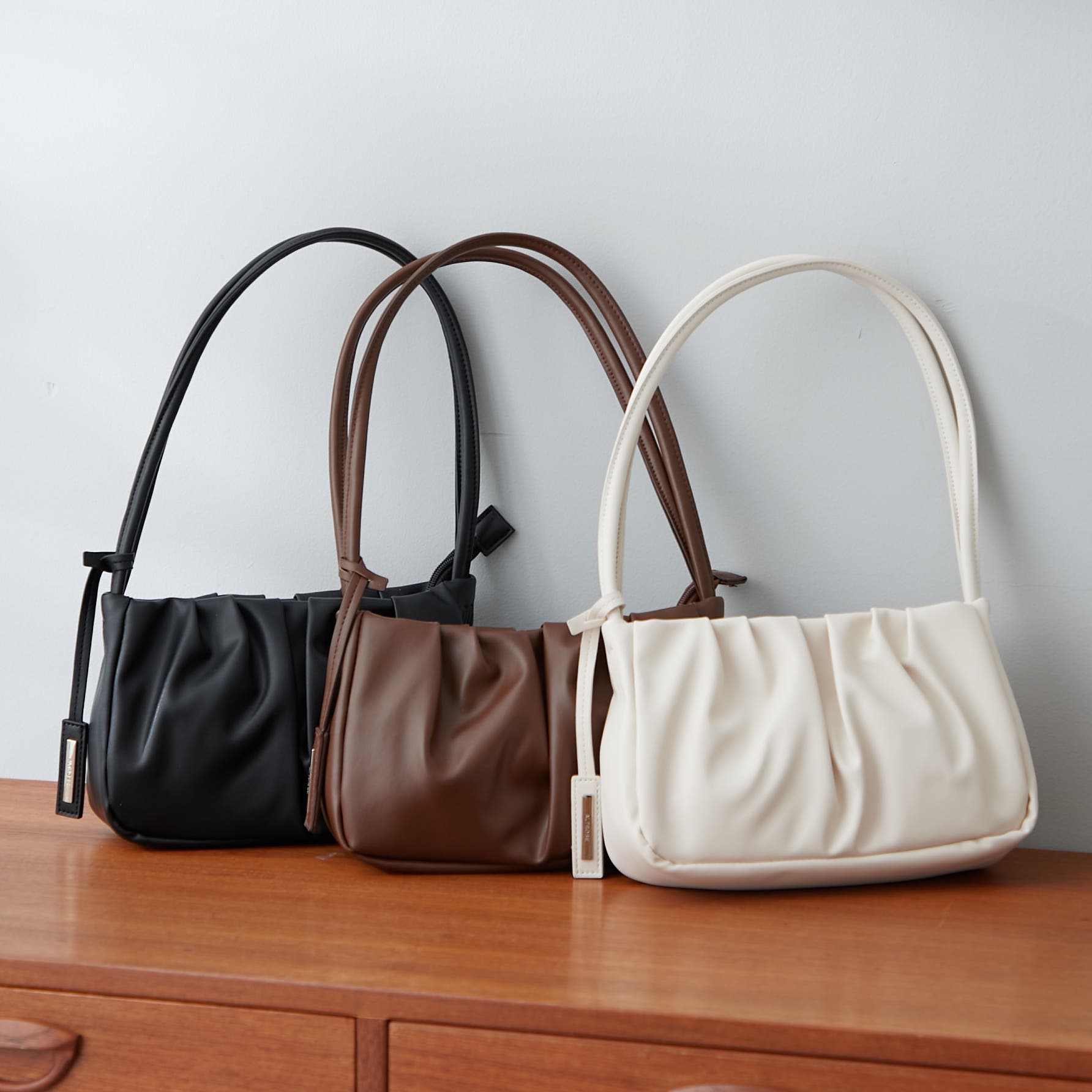 フィフィアンドロメオ☆激レアお揃い コーデ☆オーナー用&ペットカットソー Web限定】ペネロペショルダー[品番：OLOW0015175]｜RMAF  NICE CLAUP / OLIVE des OLIVE（リマインドミーアンドフォーエバー ナイスクラップ  オリーブデオリーブ）のレディースファッション通販 ...