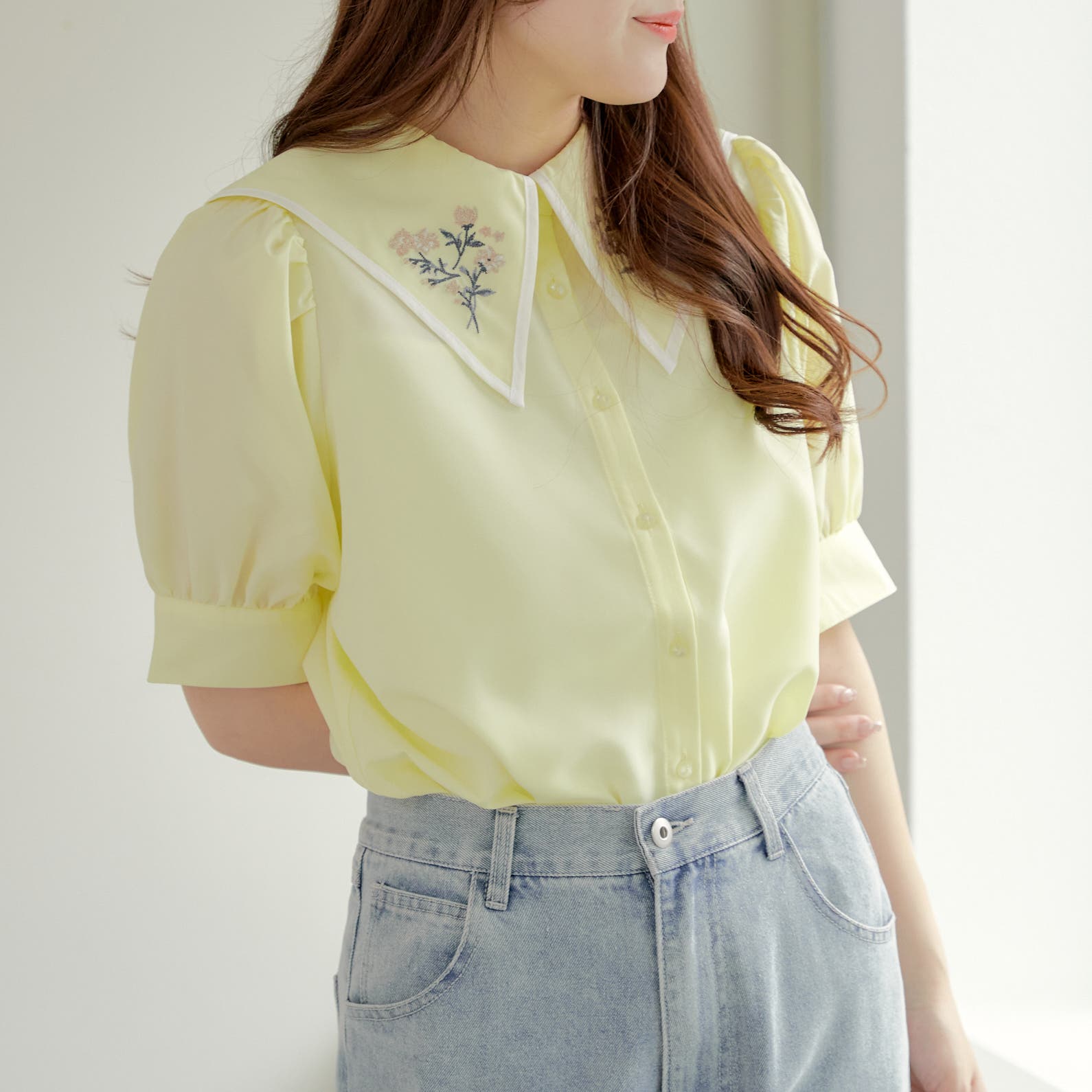 衿刺繍ブラウス[品番：OLOW0012453]｜RMAF NICE CLAUP / OLIVE