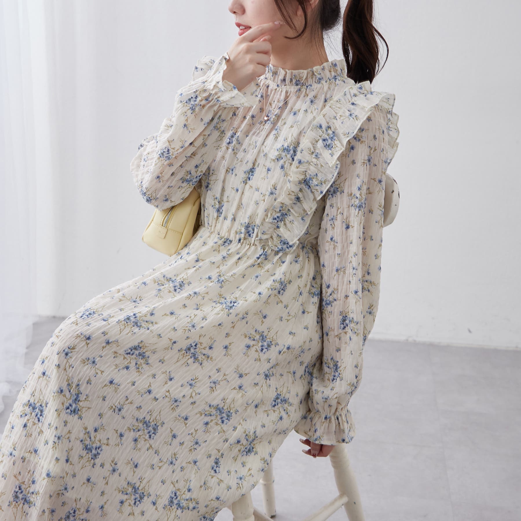risa | 春のお気に入りコーデ🧺花柄げっと🌷🌷♡ ワンピースに