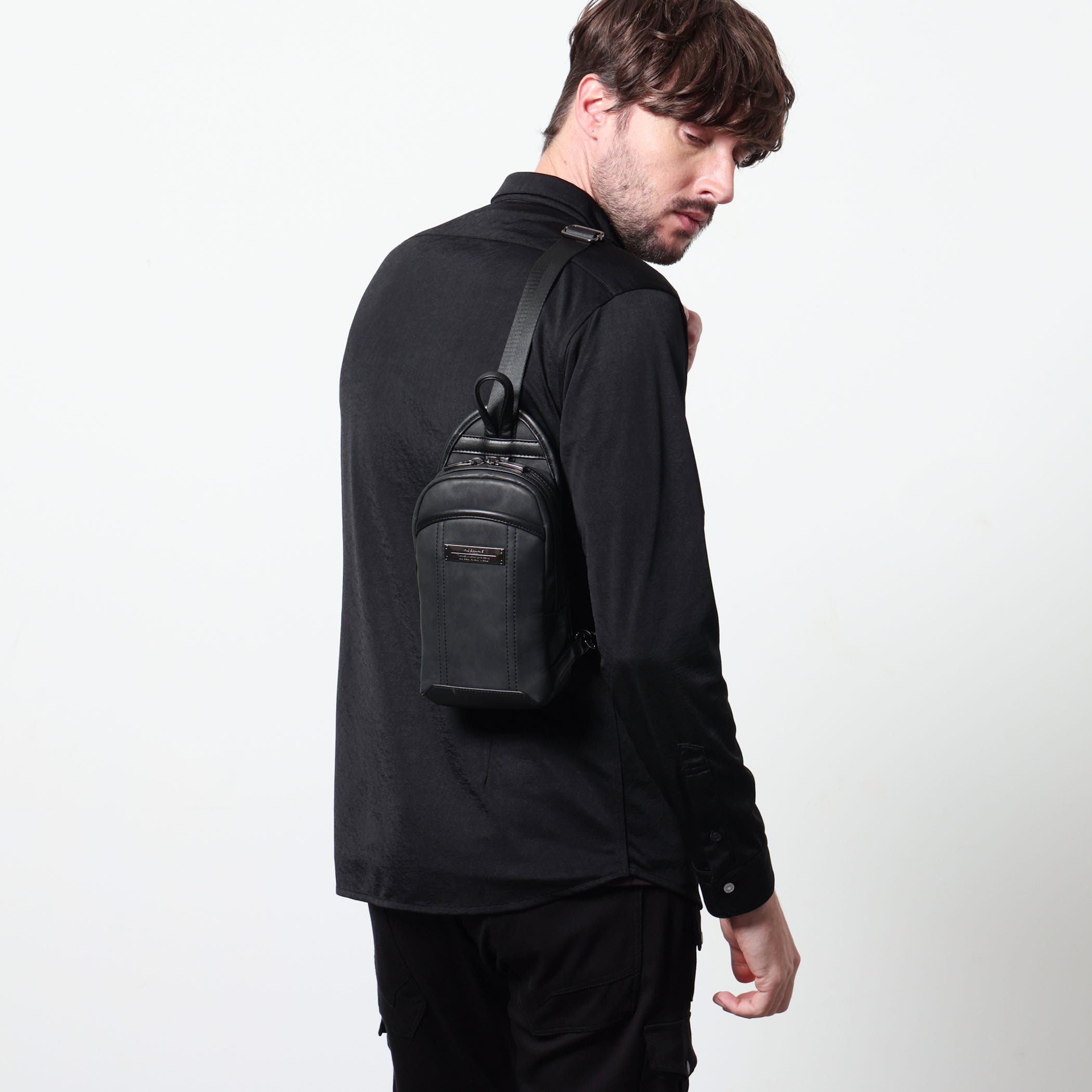 ミニボディバッグ[品番：NICW0007490]｜NICOLE（ニコル）のメンズ