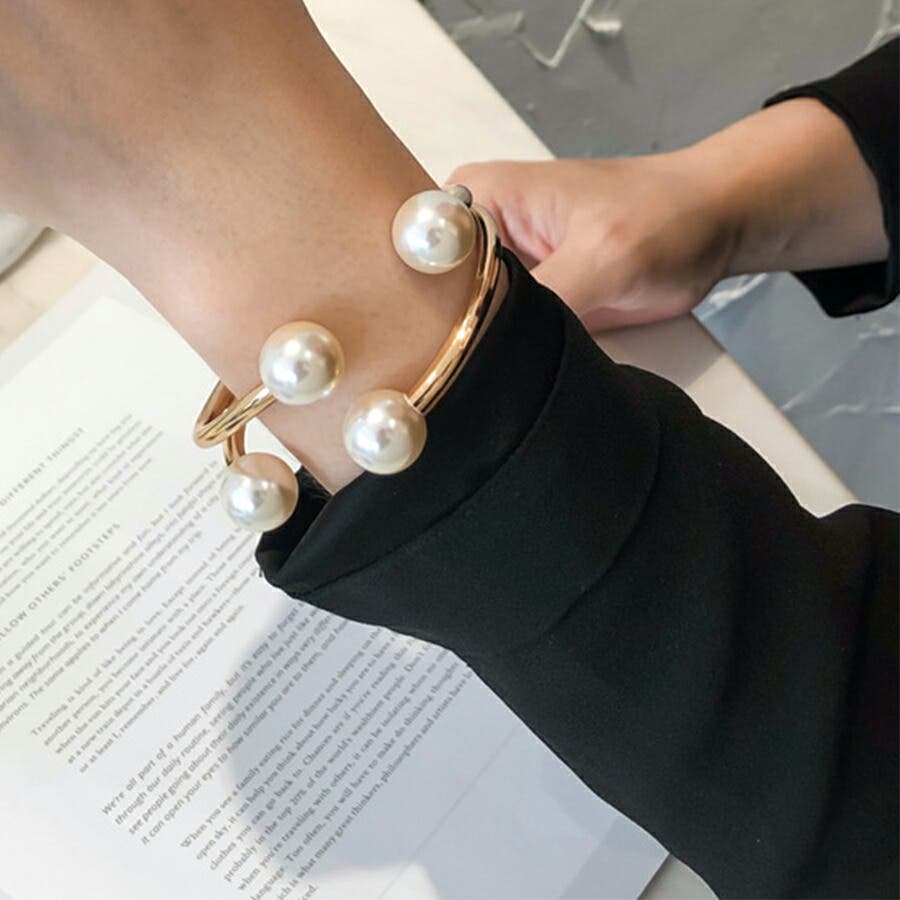 ブラックパール　バングルブレスレット EVAE MOB BLACK PEARL SKULL BANGLE エバーモブ パール バングル