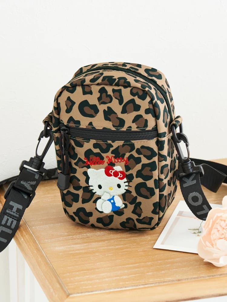 TEEN BOOP ヒョウ柄ショルダーバッグ ノベルティ TEEN BOOP ヒョウ柄ショルダーバッグ ノベルティ TEEN BOOP ヒョウ柄