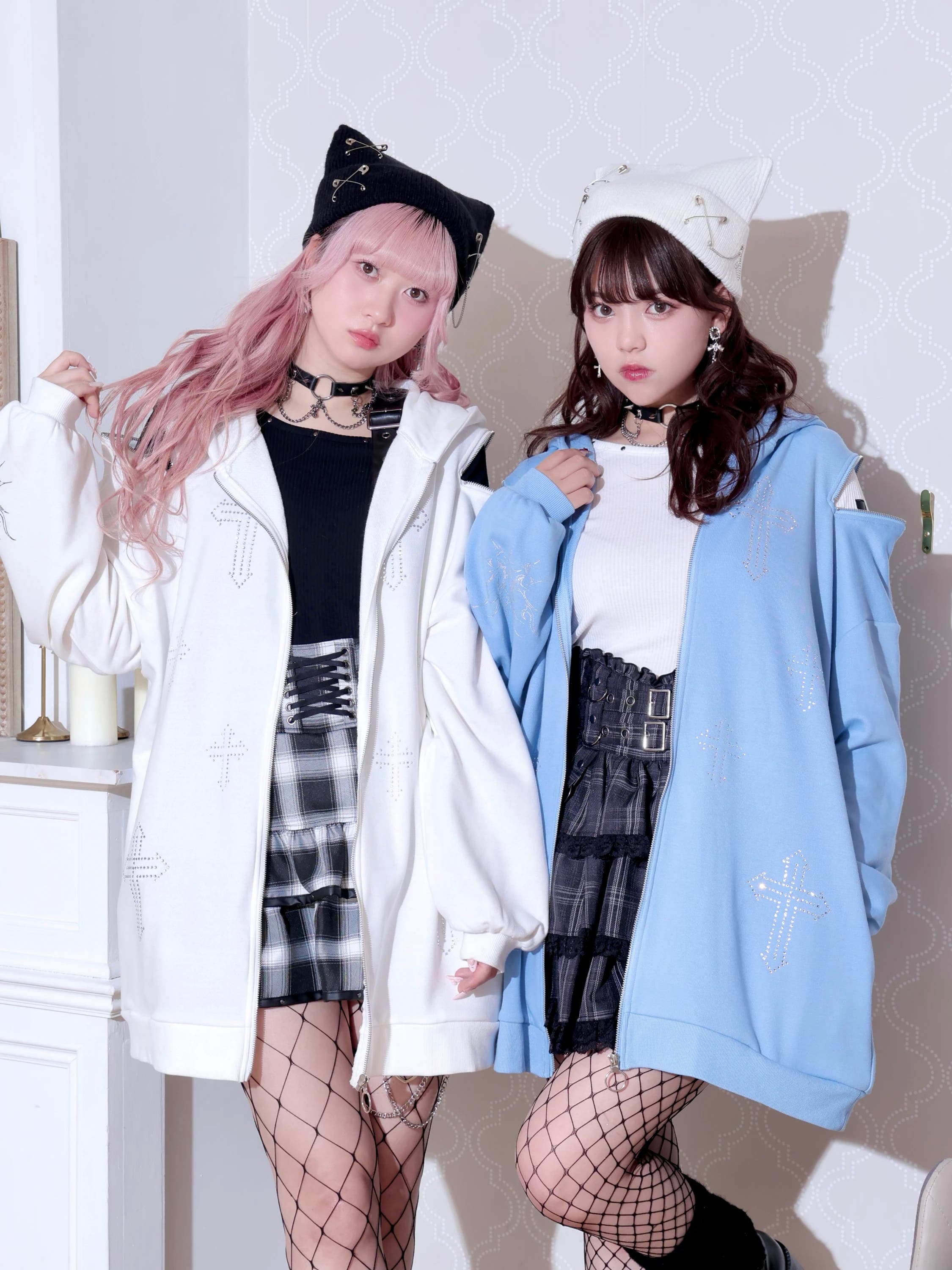 クロスラインストーンユニセックスZIP裏毛パーカー[品番：PLMW0015854