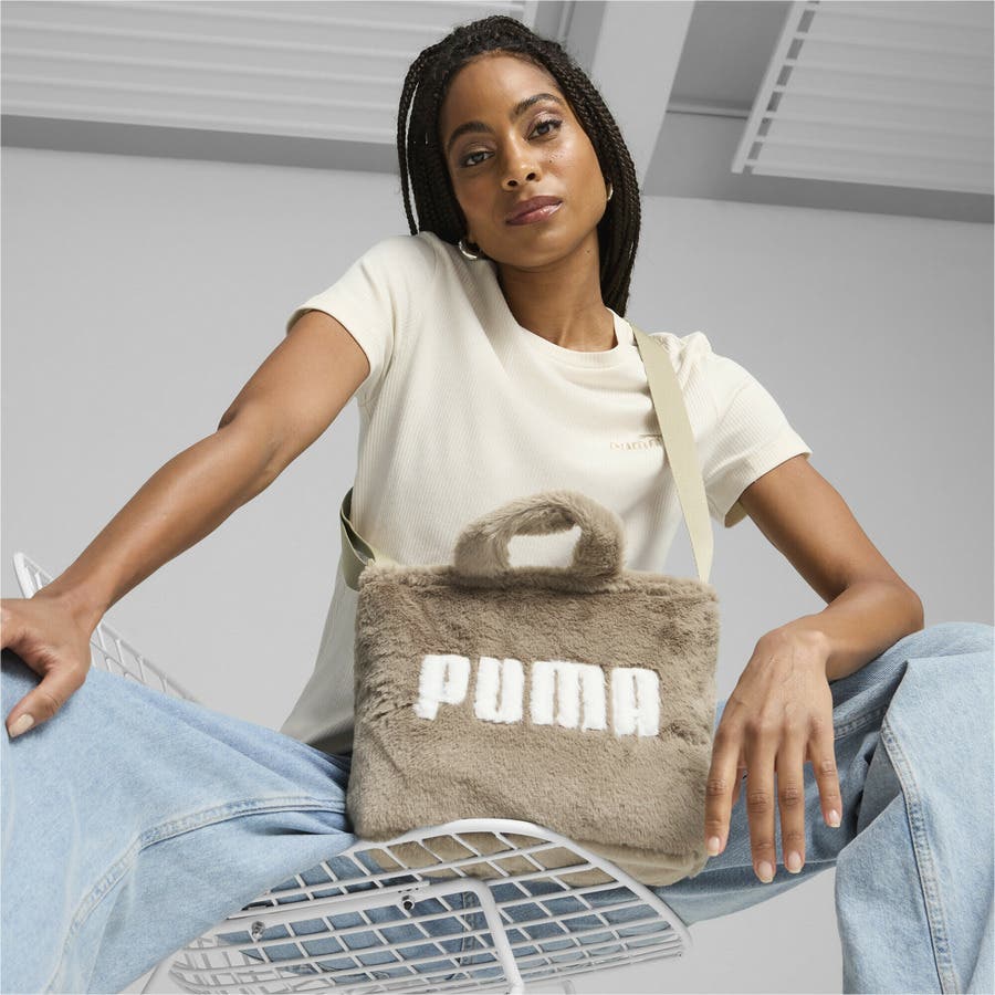 国内配送★PUMA★フェイクファー ミニトートバッグ 3色 ウィメンズ ファー ミニ トートバッグ[品番：PUMW0004098]｜PUMA