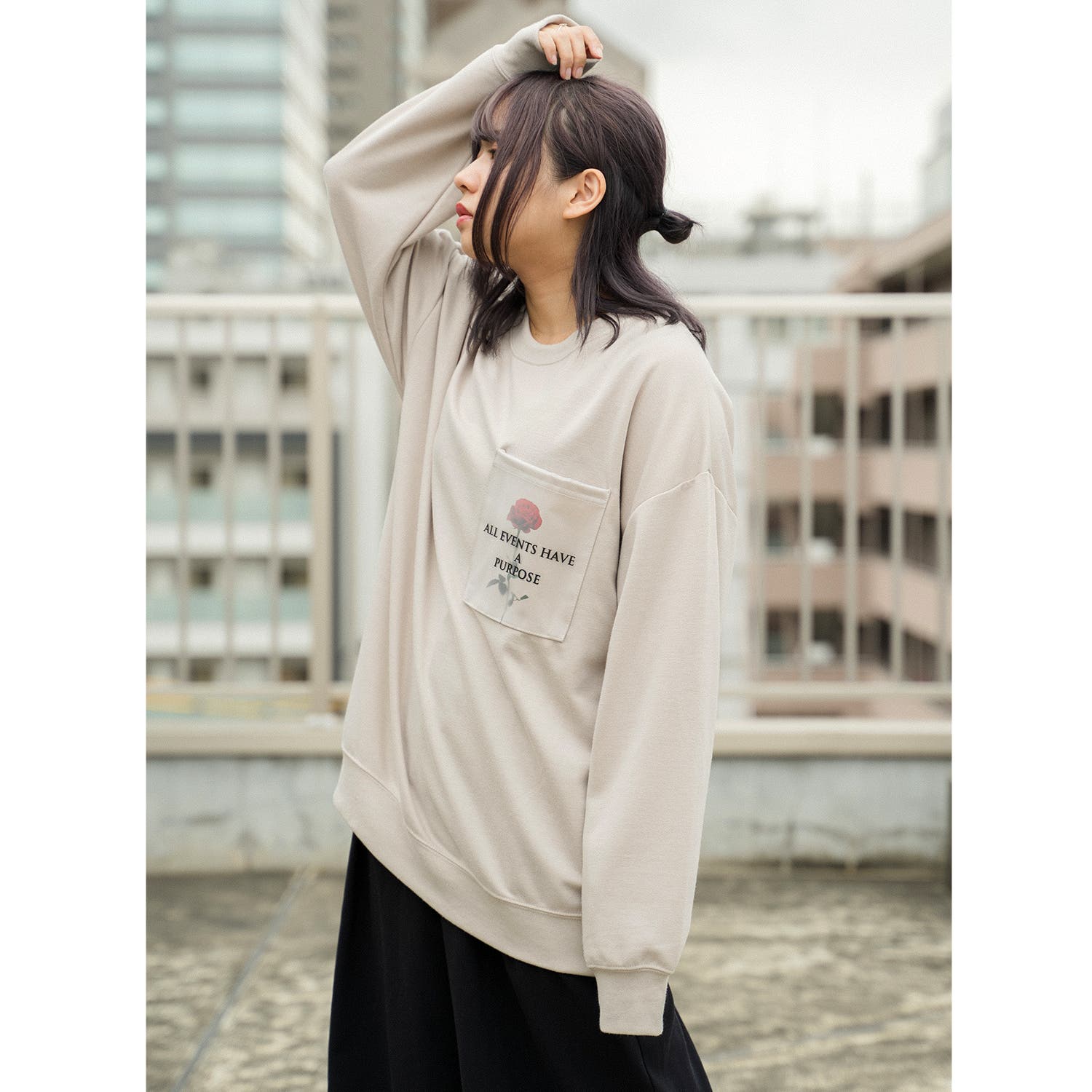 薔薇PVCポケット スウェットトレーナー[品番：RADM0000292]｜MODISH