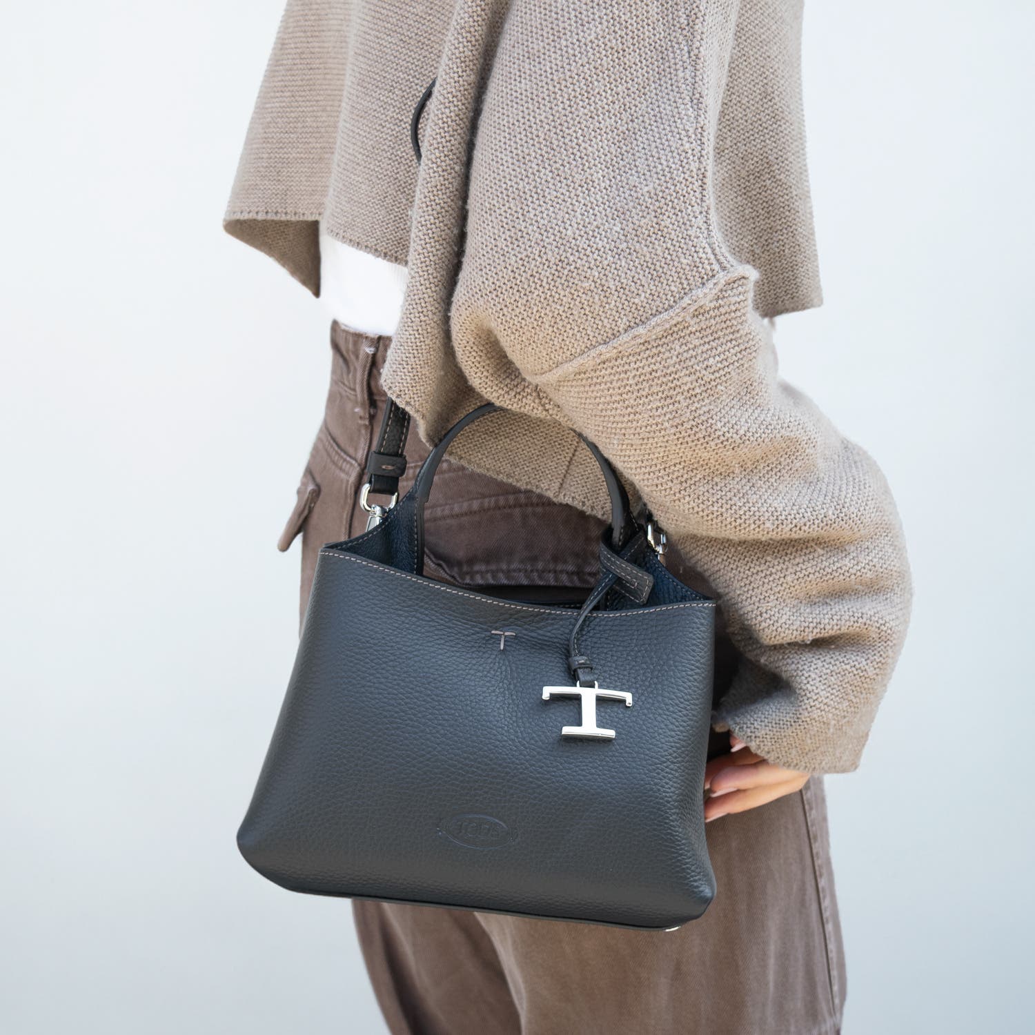 TOD'S トッズ【美品】ベルトバックル レザーショルダーバッグ