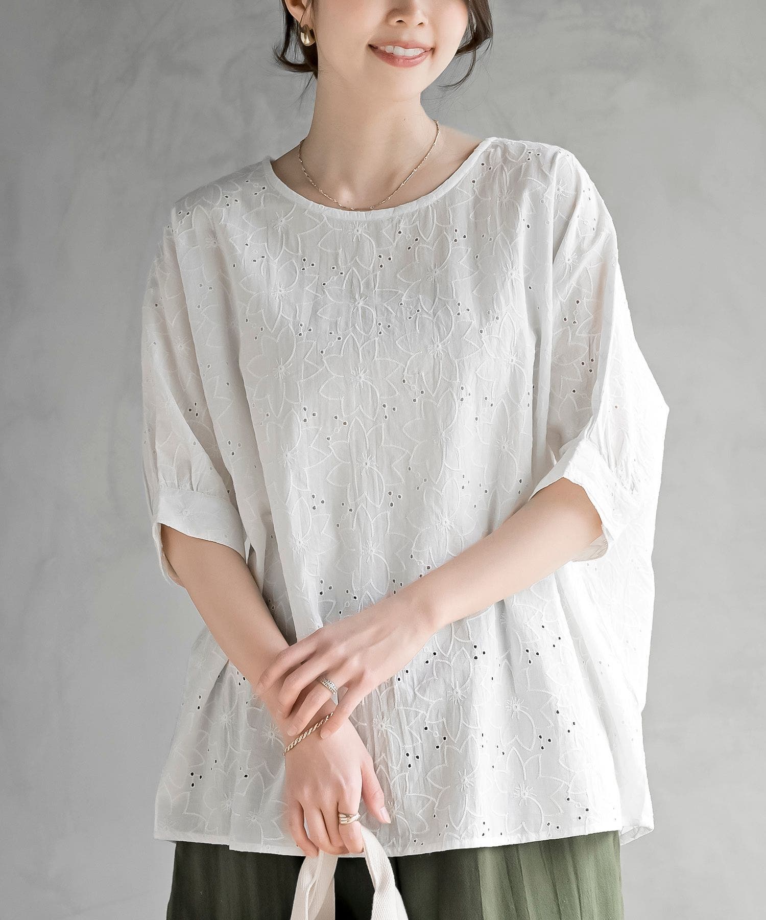 レース刺繍ドルマンブラウス[品番：RPSW0003722]｜rps（アール