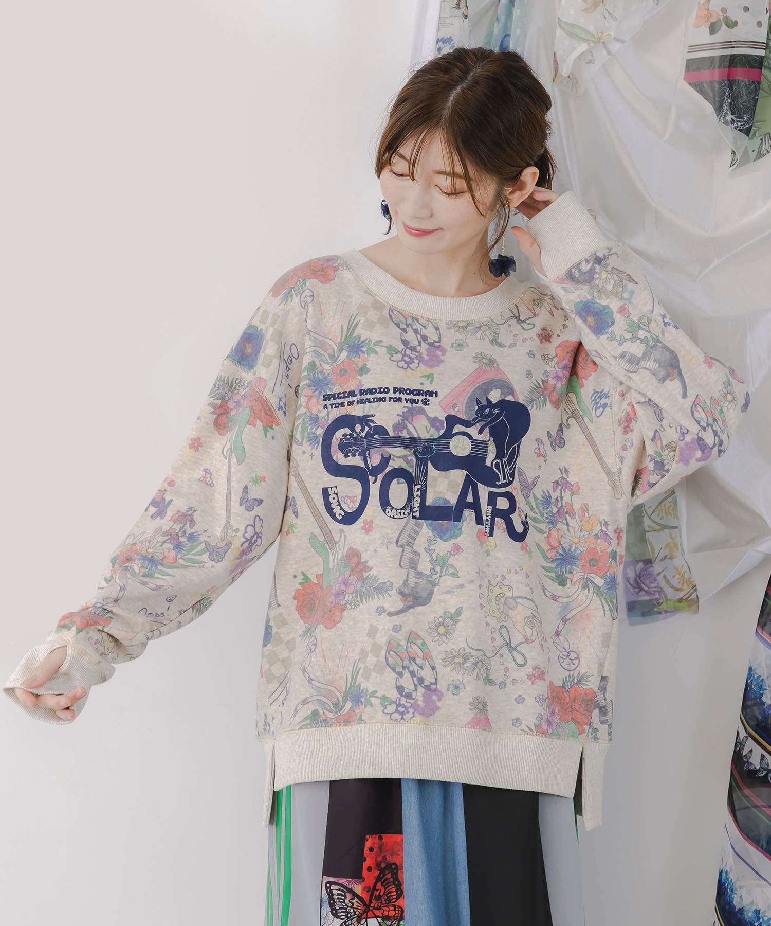 花と音楽のスウェットプルオーバー[品番：SRSW0000215]｜ScoLar