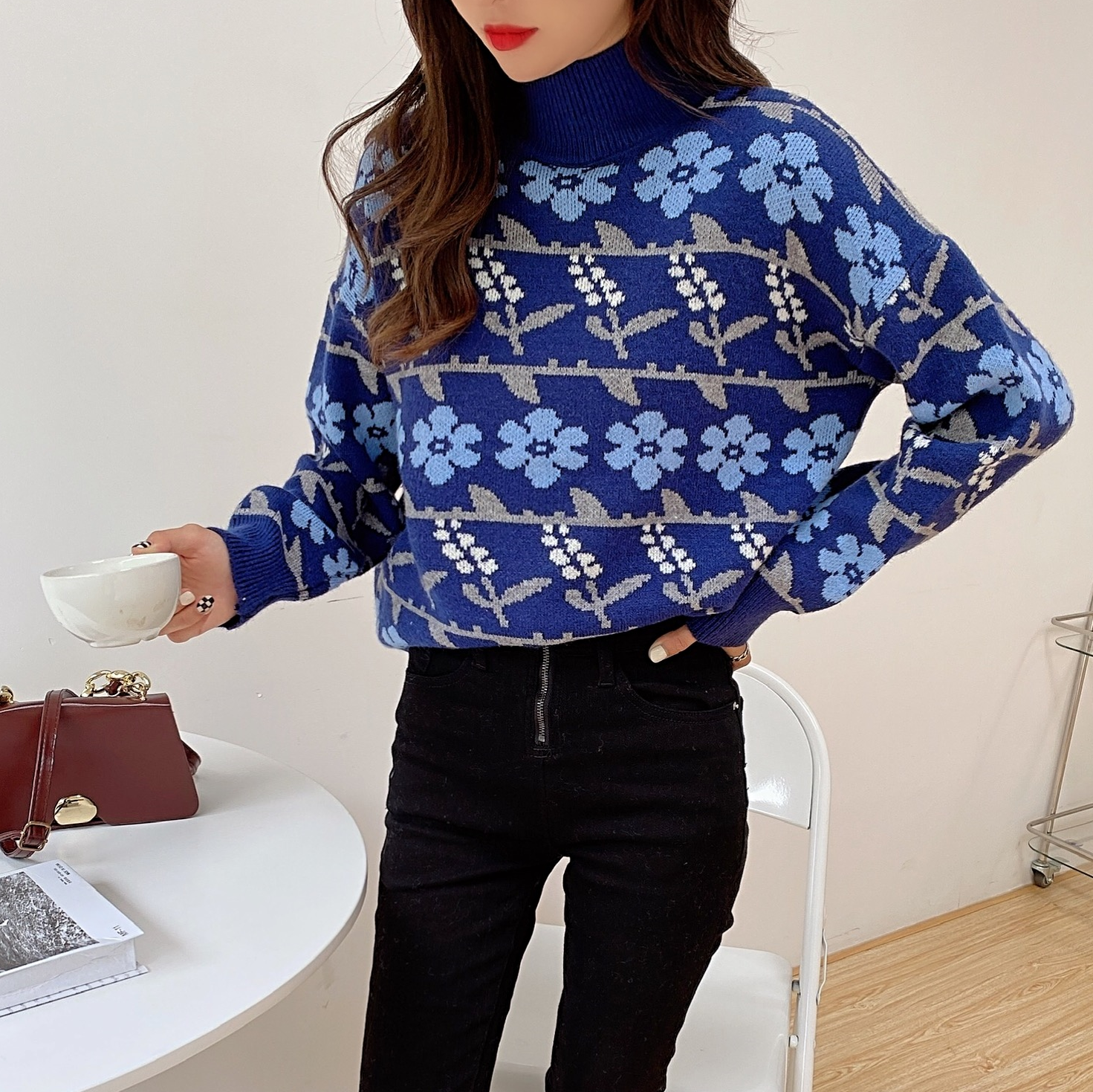 近年モデル　慈雨 ジウ 変形ニット　ハイネック　幾何学柄 ストレッチ　長袖 近年モデル 慈雨 ジウ 変形ニット ハイネック 幾何学柄