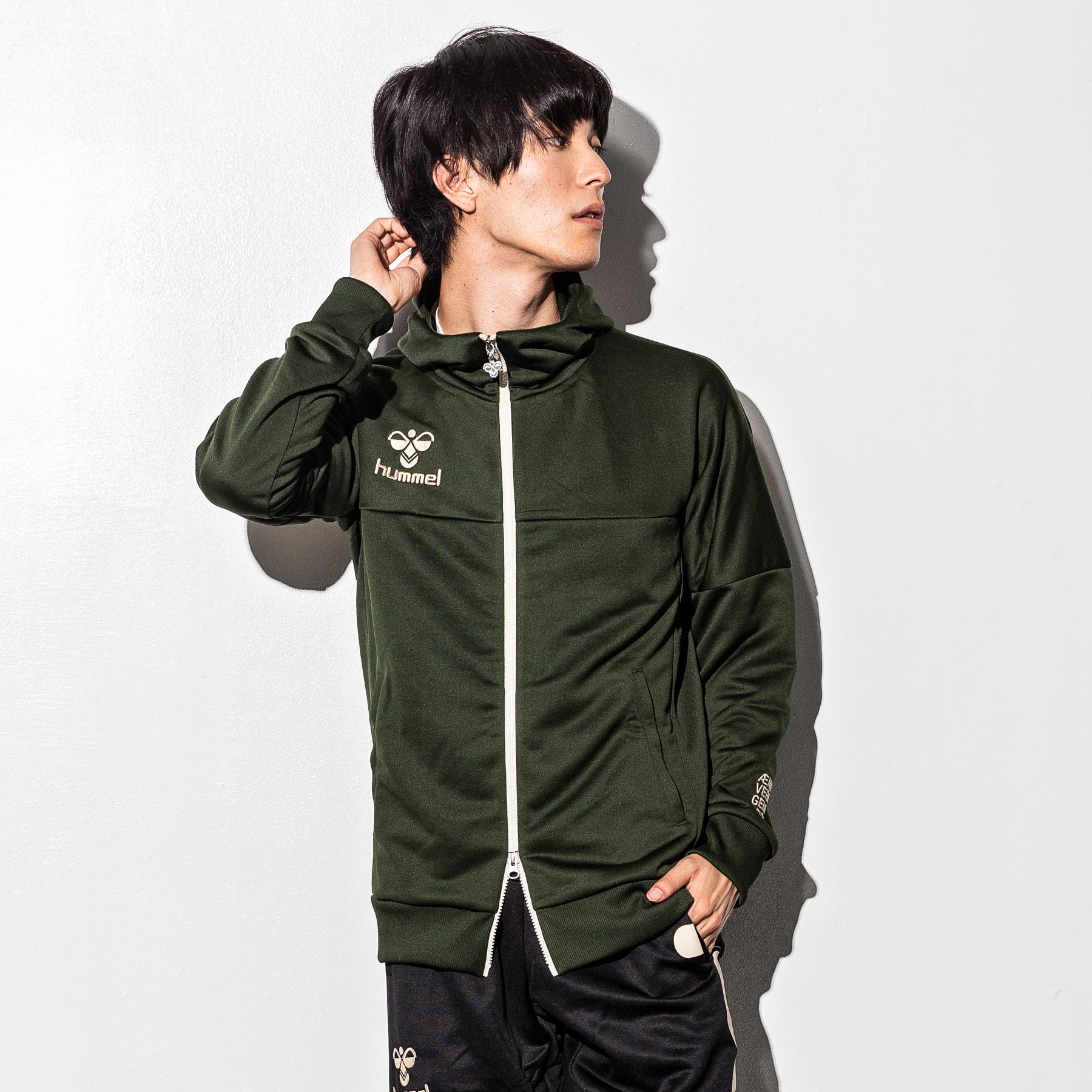 hummel(ヒュンメル) プレイ スウェットジップアップパーカー(ピンク