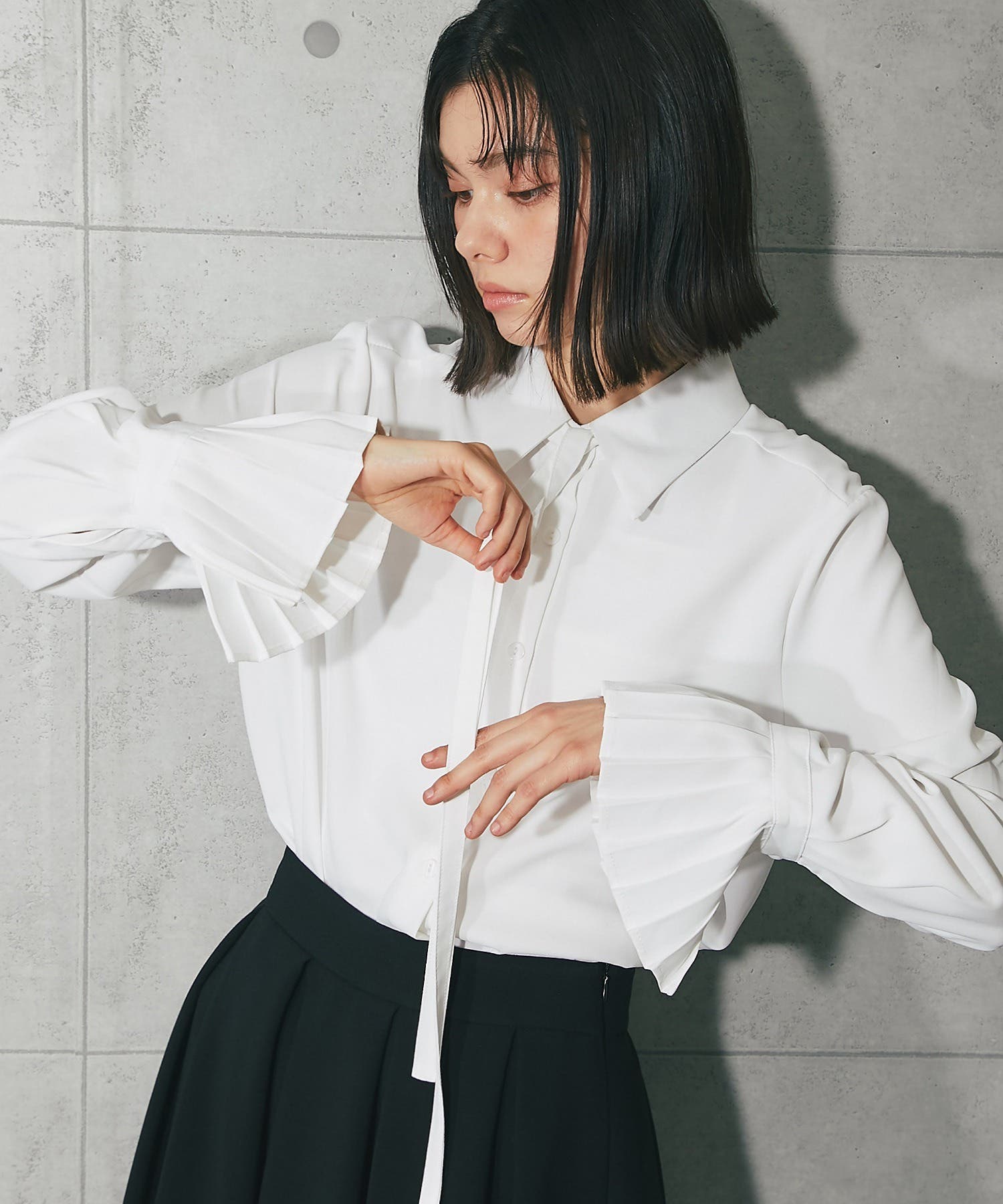 minimaruko☆美品 ボウタイブラウス　ホワイト 袖プリーツボウタイブラウス[品番：JITW0000076]｜SMILE ORCHID