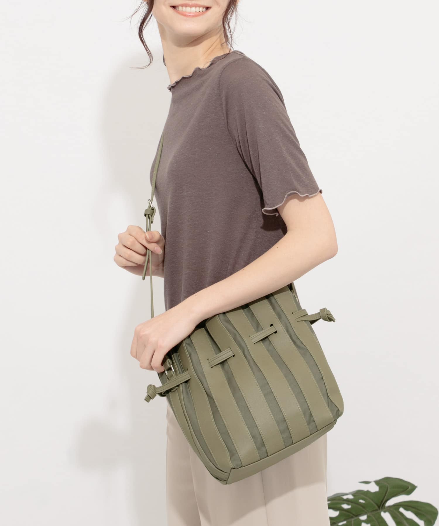 【ffroi】24SS breslin ショルダーバッグ ffroi】24SS breslin ショルダーバッグ (ffroi/ショルダーバッグ