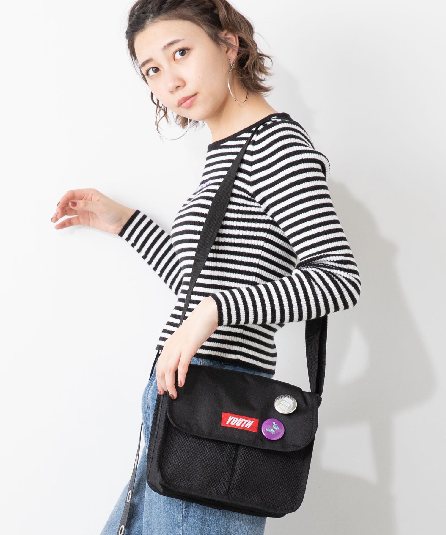 リアルピース ラベンダー ショルダーバッグ 缶バッジ付の通販 by