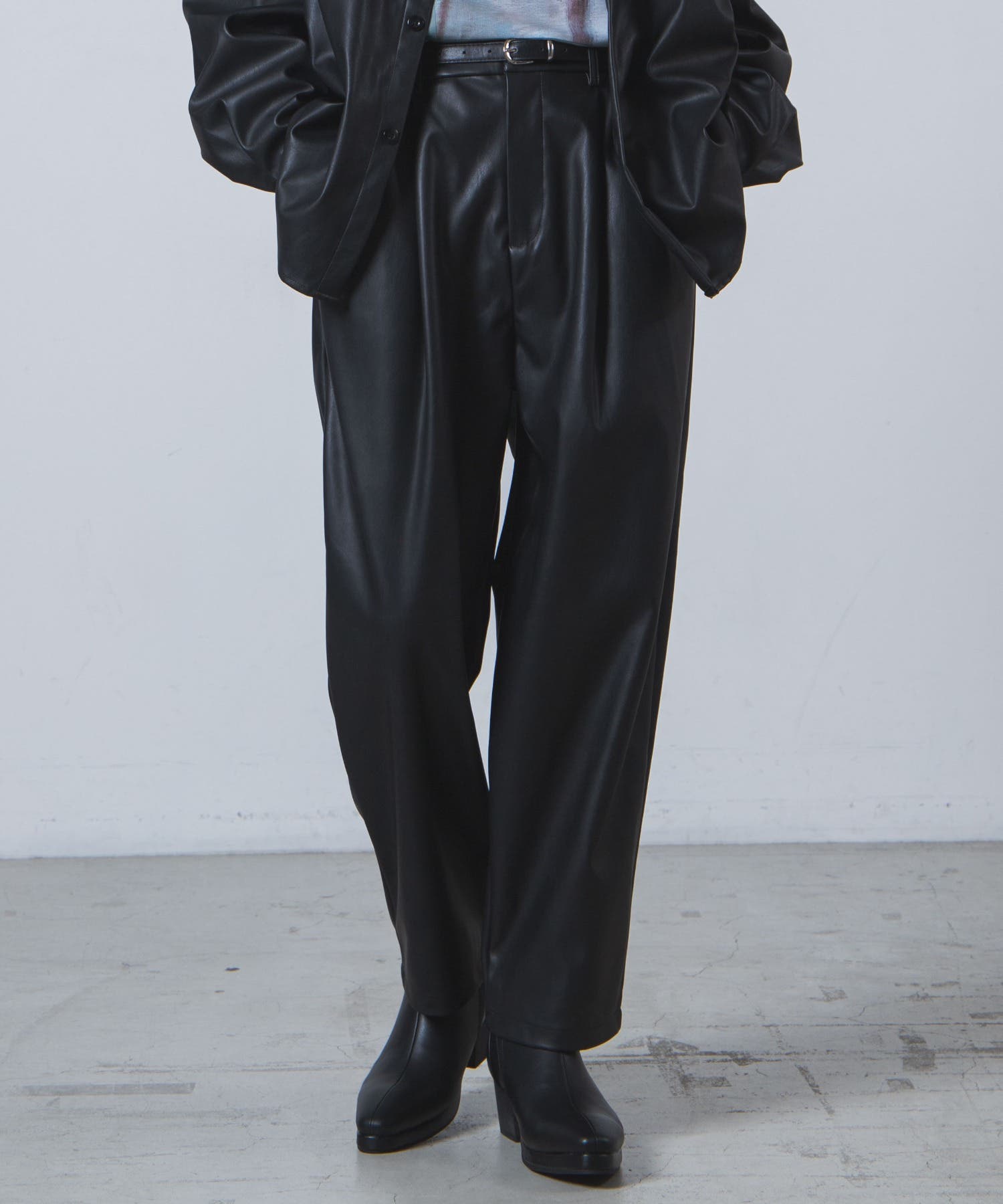 【meer.】定価20,350円　フェイクレザーバルーンパンツ　シトラス フェイクレザーバルーンパンツ [品番：WG010078507]｜WEGO【MEN