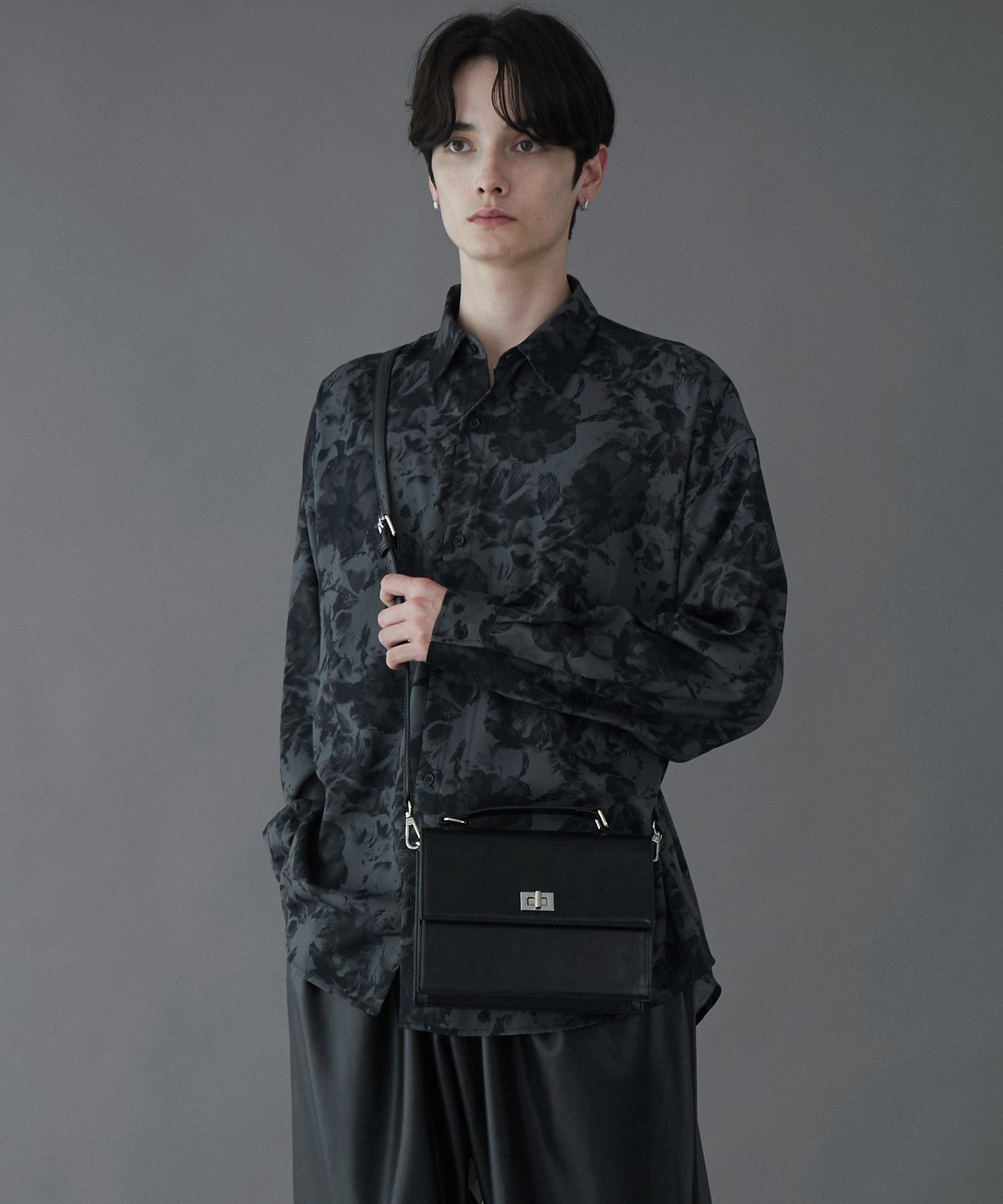 フラップスクエアショルダー[品番：WG010092828]｜WEGO【MEN