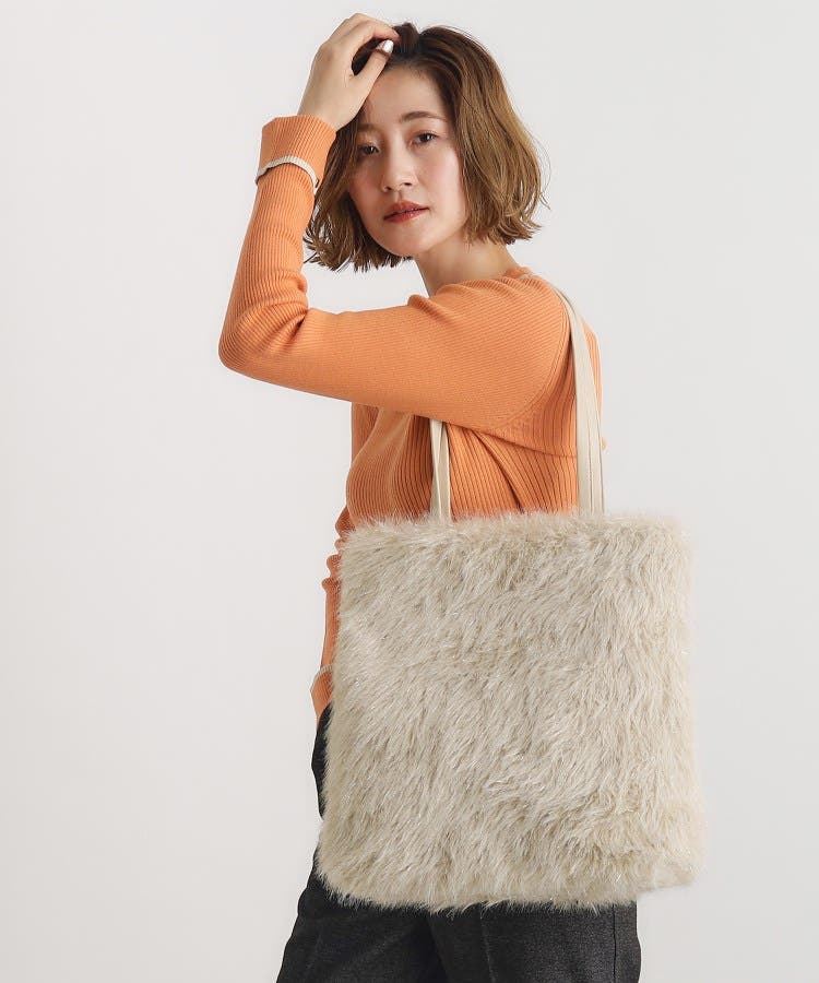 ファー素材 ベージュ トートバッグ*2 ラメロングエコファートート[品番：WRDW0206958]｜grove（グローブ）の