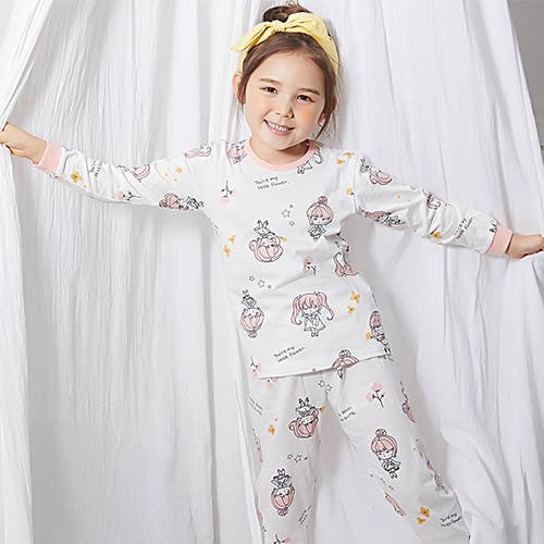 小学生女子に人気のファッション最新版 おしゃれな服のブランドも紹介 ファッション通販shoplist ショップリスト