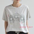 夏のコーデに映えるプリントTシャツ