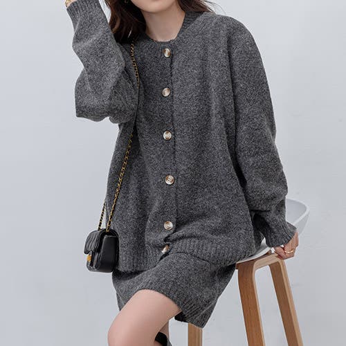 装いの温度を整える、2月のトップス