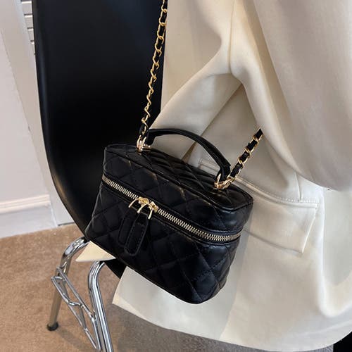 手に取るたび整う、大人のバッグ＆ポーチ