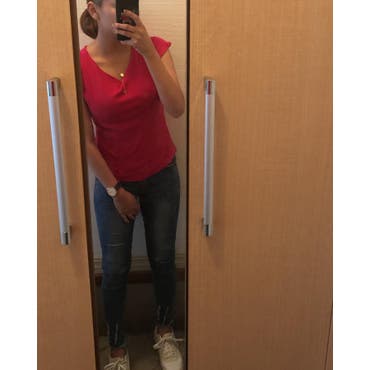 昨日はジーパン暑かった👖🥵
途中でショーパンに着替えたけど
久しぶりに足を出して恥ずかしかった笑
痩せなきゃとか思った🤣
あと3キロで産前の体重に戻れるけどブヨブヨすぎる🤣
いつも痩せたいとか言うけど結果無理だよね笑 すぐ諦める、どうにかなる、この性格直したい😂
今日こそゆっくり出来る☺️
頑張った1週間、飲みに行きたいな😕
・
・
 #昨日  #コーディネート  #ファッション  #ママコーデ  #プチプラコーデ  #神戸レタス  #shoplist  #puma  #danielwellington 