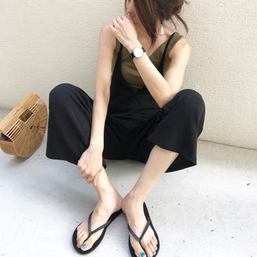 2018,7,29,
大人の #サロペット  。
 #UNIQLO  の #スーピマコットンリブタンクトップ   の #カーキ  を
チョイス。
イヤリングも少し大人めに。

 @andy_____life   大好きなユキちゃんとこのん♥️ 2枚目▶️スワイプ
身長高いから、長さ調節したら
背中丸見えですやんか🤣🤣  #uniqloginza  #uniqloginza2018ss   #uniqlolifewere  #locari  #LIN_stagrammer  #kaumo_fashion  #KURASHIRU  #ootd_kob  #ponte_fashion  #4yuuu  #bySlife  #スナップミー  #snapgram_jp  #myscrapbook  #beaustagrammer   #プチプラ高見えコーデ  #大人カジュアル  #大人カジュアルコーデ   #shoplista 