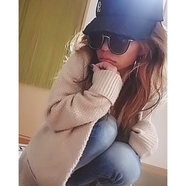 .
あちゃー😫
.
去年も おんなじょーな
ロングカーディガン買ってた…🤦🏽♂
.
似たよーなベージュだし。
おんなじ系😩
.
買ってから
気付くやぁーつ🙈💦
.
.
.
可愛いから ま、いっか😎 👌💗
.
.
.
.
コレは 去年買った方
.
#rady #foever21 #azul #azulbymoussy
#shoplist #shoplista #sunglasses
#ootd #outfit #coordnate #fashion
#follow #me #girl #mama #instafashion
#mineby3mootd #ponte_fashion
#今日の服 #今日のコーデ #カジュアルコーデ
#ママコーデ #ママファッション
#スナップミー #お洒落さんと繋がりたい