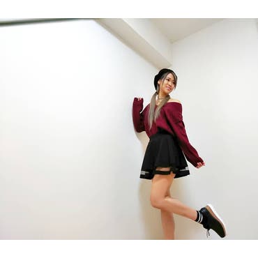 ショップリストで女子っぽくコーデ(*∩ω∩)
今回はワインレッドのｾｰﾀｰをチョイス。

鎖骨を綺麗に見せる＆首元にアクセントとしてチョーカーをしてみました！ 
たまには可愛いお洋服も！
いつもと違うテイストのお洋服も気軽に買えるのが良いよね！

shoplist_official
 #SHOPLISTA  
 #SHOPLIST  
 #shoplista   #shoplist  
 #トップス   #セーター   #オフショル   #シースルースカート   #冬コーデ   #ベレー帽 
 #美蘭   #bass   #bassist   #band   #actor   #action   #artist   #model   #dancer   #sago   #photo   #picture   #portraits   #fashionista   #fashion   #ポートレートモデル   #camera   #写真撮ってる人と繋がりたい   #被写体モデル   #被写体依頼受付中   #followme   #ガーリーコーデ 