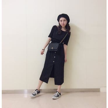 👗
・
・
・
久々のお洋服。
安定の #ブラックコーデ 
・
・
👒 #aquagarage 
👚 #zara 
👖 #chicwish   #chicwish .japan
👜 #chanel 
👟 #converse 
・
・
・