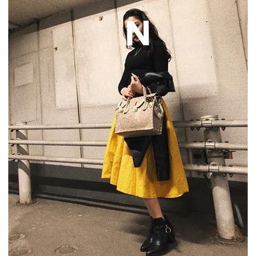 .
DMたくさん頂いた
今日のコーデはこんな感じです！
 @shoplist_official  のトップスを
getしたのでさっそく！👚
合わせやすいし体のラインも綺麗に見えるからおすすめ！
 #PR  #shoplist  #shoplista  #tops 
