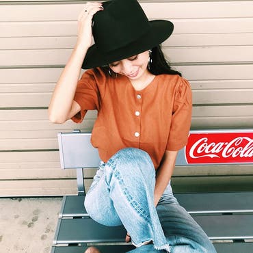 Coordinate *
. 
こないだのおでかけコーデ✨
tops
 @coca_official_store  
denim
 @sly_official  
hat
 @acym_official  
ハットのカラーはbrownなんだよ🧡可愛くて一目惚れ🧡
ちなみにacymのwebサイトが14日からopenするみたいなので、ぜひチェックしてみてね❤︎
.
 #SHOPLISTA  #SHOPLIST  #tops  #fashion  #coodinate  #ootd  #hat  #denim 