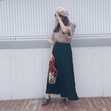 ♡
こんにちは☺︎
.
.
.
今日と明日は  @roofa_fashion  さんの #ルーファデー  ✨
.
10月のルーファデーは、「ベージュ」を使った着こなし💓
.
. 
わたしはzaraのsaleで790円だったtopsと
毎日被りすぎなベレー帽🐻で💕💕
 #スリコ  のファーバッグもポイントに🐆
 #ルーファデープレゼント企画  は①でお願いします( ´ ▽ ` )ﾉ
.
.
いろんなお洋服が買えちゃう
SHOPLIST  @shoplist_official  で購入した
cocaの #ケーブルニットロングスカート  ♡
ロング丈でのっぽさんに嬉しい丈🤤💕
あったかいしこれからたくさん履きたいです💕💕
＊
他にもあるのでまた後日🙈❤️
. . .

tops :  @zara   #ザラジョ 
bottoms:   @coca_official_store   #ニットスカート 
bag: @3coins_official  #ファーショッパーバッグ 
shoes:  @gu_for_all_    #エナメルローファー 
.
.
.
.
 #SHOPLISTA   #ショップリスト   #SHOPLIST   #PR 
. #r_fashion   #mimia   #GU大人レディ部   #ほぼ毎日GUコーデ   #毎日GU   #locari   #毎日GUコーデ   #プチプラコーデ   #ママコーデ   #お洒落さんと繋がりたい   #スナップミー   #ootd_kob    #上下gu部   #上下GU    #ルーファグラマー    #ジユパト 