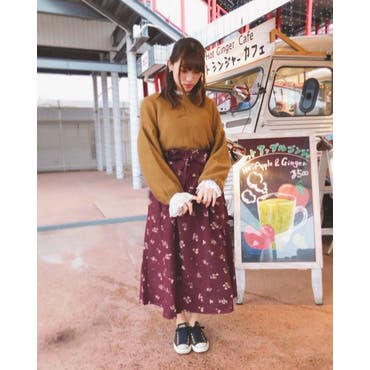 📸  #shoplist   #今日のコーデ  👗
*
＊knit： #grl  *
＊inner： #osharewalker  *
＊skirt： #earthmusicandecology  *
＊shoes： #converse  *
コーデ紹介です💁‍♀️
・襟と袖からのぞく白レースで抜け感◎
・ニットも形が可愛くて一気にフェミニンを演出💓
・可愛くなり過ぎないようにカラーはこっくりまとめて、
・スカートは大人なロング丈🥀
・遊園地コーデだったのでシューズでカジュアルダウンしました🎈
.
.
.
 #shoplista   #fashion   #feminine   #street  
 #model   #code   #portrait   #iphonephotography   #photography   #instafashion   #instagramer  
 #ミスコン   #ミスオブミス   #mom  
 #ポートレート女子   #被写体   #モデル  
 #おしゃれさんと繋がりたい   #いいね返し  
 #fff   #followme   #follow   #likeforlikes   #instagram 