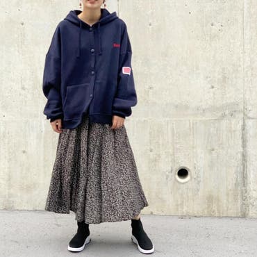 ダボっとシルエットが可愛いブルゾン！
フレアスカート×ソックスブーツを合せてカジュアル女子コーデ❣ .
------------------------------
.
 #ブルゾン 
 #FutierLand 
&#x1F50D;［ フード付きスウェットブルゾン］

 #ロングスカート 
 #ZNEWMARK 
&#x1F50D;［ZNEWMARK 花柄ロングスカート］

 #ソックススニーカー 
 #chuclla 
&#x1F50D;［chuclla ソックススニーカー］
.
-----------------------------
.
 #SHOPLIST  #SHOPLISTA   #LiSTA   #ショップリスト   #ショップリスタ   #プチプラコーディネート  #着まわしコーデ 
 #ブルゾンコーデ  #スウェットコーデ   #スウェットプルオーバー  #花柄スカート  #フレアスカート  #スカートコーデ  #スニーカーコーデ  #スニーカー女子  #スニーカー大好き  #スニーカー好き 
 #オトナ女子コーデ  #カジュアルコーデ  #大人カジュアル  #秋先取り  #秋先取りコーデ  #秋服コーデ   #メンズライク   @shoplist_official 