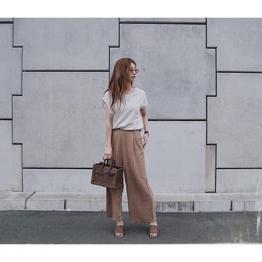 📎  #wear  ☛ ☛ 🔎 Ui
.
🗣MEGASALE期間は、
一万円以下でこんな素敵なコーデができる！
6/30からSHOPLISTにて開催されてるの🏃🏽‍♀️ ༘*
タイプなカッコがお得にできて嬉し🉐
.
.
 #fashionholic   #zara   #coordinate   #shoplist 
 #shoplista   #lumixgf9   #ワントーンコーデ   #seajapan  
 #韓国カフェ   #表参道カフェ   #名古屋カフェ   #オトナ女子   #l4l  
 #ザラジョ   #女子旅    #お洒落さんと繋がりたい  
 #沖縄カフェ   #大人カジュアル   #夏コーデ   #リネンパンツ 
 #かごバッグ   #きれいめカジュアル    #カジュアルコーデ  
 #韓国ファッション   #海外旅行   #国内旅行  
 #プチプラコーデ   #グアム   #バイロンベイ 