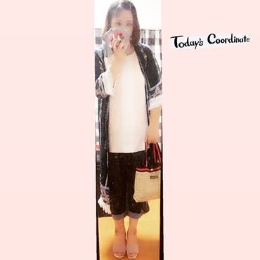 7/1（日）

 #fashion 

 #柄ガウン / #shoplist  
 #ストライプ柄ワンピース / #GRL 
 #デニムプルオンパンツ & #サンダル / #しまむら 
 #カゴトートバッグ / #journalstandard  #雑誌の付録 

 #outfit  #ootd  #プチプラコーデ  #ママコーデ  #ママファッション  #カジュアルコーデ  #柄柄  #コーデスナップ  #WEAR  #cutesnap  #instaphoto  #instapic  #ネイビー  #くすみピンク  #ベージュ 

もう2018年半年終わったとか早いね🙀💦 明日は夜保育園の夏祭りの係の集まりあるから夜1時間位出なきゃならないし優斗明後日から修学旅行だから荷造りもしなきゃだしめっちゃ忙しくなりそう😅忙しいのに慣れてないからパニックになりそう🙀💦 雨だから蒸し暑くて嫌になっちゃう☔札幌はしばらく雨が続く予報で修学旅行の出発日も雨予報🙀💦昨年の宿泊学習の時も雨で野外活動出来なかったし今年は雨じゃなければ洞爺湖の花火大会見れる予定みたいだから夜だけでも雨降らなきゃいいけど😅優斗は雨男疑惑があるから心配🤣