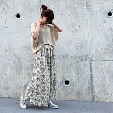 オーバーサイズが可愛いサマーニット。
トップスがシンプルなので柄ワイドパンツとゴールドのピアスを合わせて大人楽ちんコーデ🎵
パンツはポケットと裏地も付いているのが嬉しい！
------------------------------
▽トップス
 #サマーニット 
 #titivate  .
▽パンツ
 #リネンガウチョパンツ 
 #aquagarage  .
▽ピアス
 #金ボタンモチーフピアス 
 #creamdot 

商品はタグ付けからCHECKしてね🕊
------------------------------
. 
 #SHOPLIST   #SHOPLISTA   #LiSTA   #ショップリスト   #ショップリスタ   #shoplist_ootd   #プチプラ   #プチプラコーデ   #インスタコーデ   #プチプラコーディネート   #着まわしコーデ   #インスタファッション   #コーデ   #コーディネート  #fashion   #outfit   #ootd   #code   #coordinate 
 #サマーニット   #コンバースコーデ   #ラフコーデ    #ベージュコーデ   #ワントーンコーデ   @shoplist_official 