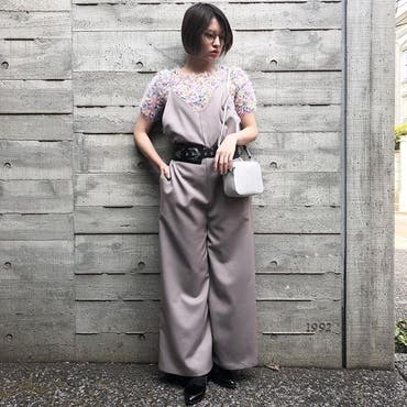 とある雑誌の撮影にて！
こちらのオーバーオールに合う
コーデを提案させていただきました！
まだ、発売前なので雑誌名などは言えないんだけど🙅🏻
発売が楽しみ☺️💕
この、オーバーオールは
身長が小さい方でも着れて
ナイロン素材だし、色味的にも、
季節問わず着れそう☺️❤️  #SHOPLISTA   #code   #ootd   #shoplist 