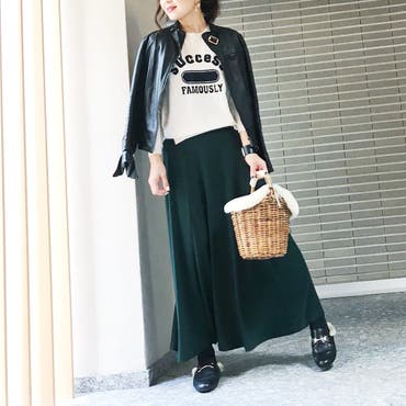グリーンコーデ♥️
・
ネイルもグリーンに😍
ダルメシアン。
ちょっと派手だったな🤣
・
outer…イデアルーチェ数年前
tops…イデアルーチェ
skirts… SHOPLIST
shoes…スティーブマデン
bag…イデアルーチェ
カゴバッグ→10/25数量限定にて追加
ご予約受付中です。
新色のホワイトファー。
・
・
 #idealuce  #イデアルーチェ  #大人カジュアル   #大人ファッション  #fashion   #instagram   #instafashion   #mamafashion   #mama   #ママファッション  #ママコーデ  #ファー  #大人女子コーデ  ディオール  #オシャレ  #大人着こなしコーデ  #秋コーデ  #glamorousosaka   #fendi   #denim  #カゴバッグ  #ファーカゴバッグ  #グリーン  #shoplist  #ショップリフト  #スカート  #プチプラコーデ  #ご近所コーデ  #秋ネイル  #shoplista 