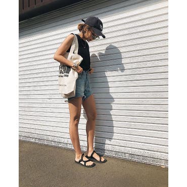 ・
子供たちとお外で遊んでアイス食べに行っただけの格好😂
ノースのトートが大容量で使いやすさ🙆🏽‍♀️
探してたシルバーの太バングルは  @shoplist_official  の💕プチプラで可愛い😍
・
・
 #ママ  #ママコーデ  #ママファッション  #code 
 #OOTD  #outfit  #mamagirl  #北海道ママ  #札幌ママ  #三児の母  #お洒落さんと繋がりたい  #プチプラコーデ  #今日のコーデ  #ママライフ  #ロカリ  #スナップミー  #mineby3mootd  #ponte_fashion  #4yuuu  #きょコ  #今日の服  #大人カジュアル  #主婦  #男の子ママ 
 #ビュースタグラマー  #thenorthface  #SHOPLISTA  #SHOPLIST  #アクセサリー 