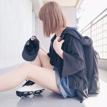 .
.
.
はい💁お知らせ💁
今週の土曜日にみなさまにご報告があります!!!
大事な大事な報告!!
見逃し厳禁です!!!!よ!
手が滑って書いてしまいそうなくらい私自身すごくわくわくして早く言いたいことなので絶対土曜日見てください
.
.
今日は久々に上下SHOPLISTコーデだよ〜靴も
@shoplist_official
#shoplist #shoplista #shoplist_ootd #ショップリスト
#fashion #instafashion #l4l #girl #black #outfit #おしゃれさんと繋がりたい #お洒落さんと繋がりたい #オーバーサイズ #ゆるコーデ #ビッグシルエット #プチプラコーデ #ストリートファッション #着回しコーデ #スニーカー #キャップ #夏 .
外で花火が。
音だけきこえる。