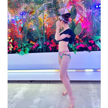 .
この水着も
 @shoplist_official  様の！
片方オフショルになっててカワイすぎ🔈🔈
.
.
.
 #shoplist   #shoplista   #streetfashion   #hawaian   #summertime   #summer   #ナイトプール   #水着   #genic_beach   #jkブランド   #jk   #goproのある生活   #lll   #fff   #お洒落さんと繋がりたい   #ヘアアレンジ   #団子ヘア   #ootd 