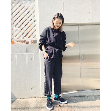 .
まっくろにブルーソックスの日🌸
鼻の上に汗かく季節😌💭
.
 #ootd   #outfit   #SHOPLISTA   #ショップリスト   #SHOPLIST   #カーディガン 