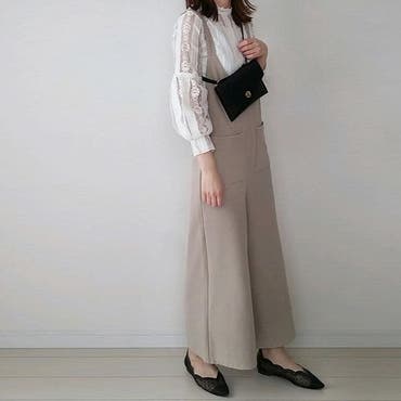 .
おはようございます☀
.
昨日の全身
.
 #サロペット  は @shoplist_official  でポチッた #nowistyle  さんの物です★
.
.
足元は #GU  の #チュールレースフラットシューズ  を合わせました☺
.
.
娘が年中さんになってから早バスになったので、朝は1時間近く早く家を出て、帰りは1時間以上早く帰って来るようになりました🏠
.
1時間違うだけなのに身体が慣れない😫💦
.
何だか疲れが取れず昨日も21時頃就寝😪
.
.
今日はゆっくり撮り溜めたドラマでも見てようかな～📺
.
でもGUにも行きたい(笑)
.
.
 #プチプラ  #プチプラコーデ  #プチプラファッション  #ママコーデ  #きれいめカジュアル  #大人カジュアル  #fashion  #coodinate 