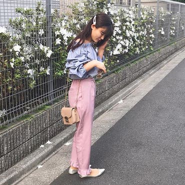 袖のボリュームがかわいいブラウス~♥
 @shoplist_official  さんで見つけたもの🍒🍒
パンツもお気に入り🎀
 #SHOPLIST   #SHOPLISTA   #ショップリスト   #PR   #fashion   #ootd   #coordinate   #ボリューム袖   #オフショルブラウス   #パールピン   #フリルパンツ 