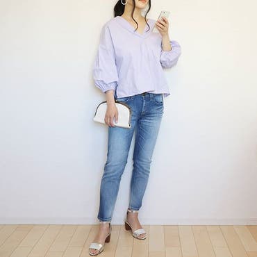 lavender×denimコーデ
·
tops:  @aquagarage   #SHOPLIST 
pants:  @yanuk_official 
shoes:  @globalwork_official 
·
形がお気に入りのブラウスは @shoplist_official 
で見つけたもの。
すっごい安くてびっくり👀
ショップリストは扱っているブランドも豊富で、見てるだけでも楽しい～😍
他にもGETしたのでまた紹介します😁
·
  #SHOPLISTA  #ミューズコープチプラ部   #ミューズコー  #ミューズマガジン  #mamagirl  #locari  #hanger_code  #コーディネート  #ママコーデ  #ママファッション   #ponte_fashion  #プチプラ  #プチプラコーデ  #シンプルコーデ  #読者モデル  #読モ  #ママ  #ママモデル 
