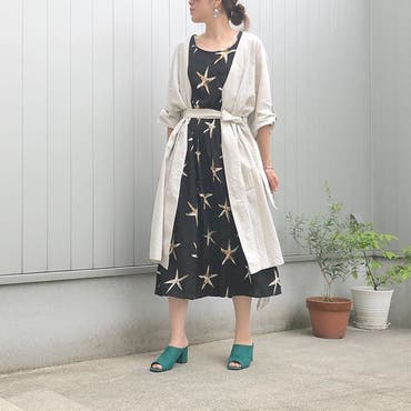  #今日のコーデ  2018/05/02
・
☆❋──❁ɢ∞פ ʍօ®ɴɪɴɢ❃──❋
・
・
先日お買い物した
 @shoplist_official  さんでは
こちらも購入してました
ヒトデ𓇼柄のワンピース
 @coca_official_store  さんの去年の物で
実は去年買うか悩んでたやつ️💓
・
・
RE:EDITのロゴTとスカートとこのワンピ3点で
5000円でおつりって、すごくない⁈
・
・
・
ワンピ  @coca_official_store 
ガウン  @gu_global 
バッグ  @lepsim_official  ←見えてない💦
ミュール  @gu_for_all_ 
・
・
・
 #SHOPLISTA   #SHOPLIST 
 #saoコ   #ママファッション   #ママコーデ   #プチプラコーデ   #大人カジュアル   #きれいめコーデ   #アラフォーコーデ   #アラサーコーデ   #gumania   #gu神mania   #gu_for_all   #大人gu部   #オープントゥミュール   #coca_code   #マキシワンピ 
 #ponte_fashion   #mineby3mootd   #locari   #mamagirl   #ootd_kob   #ルーファ   #chao_app   #春コーデ   #アクロンで洗おう 